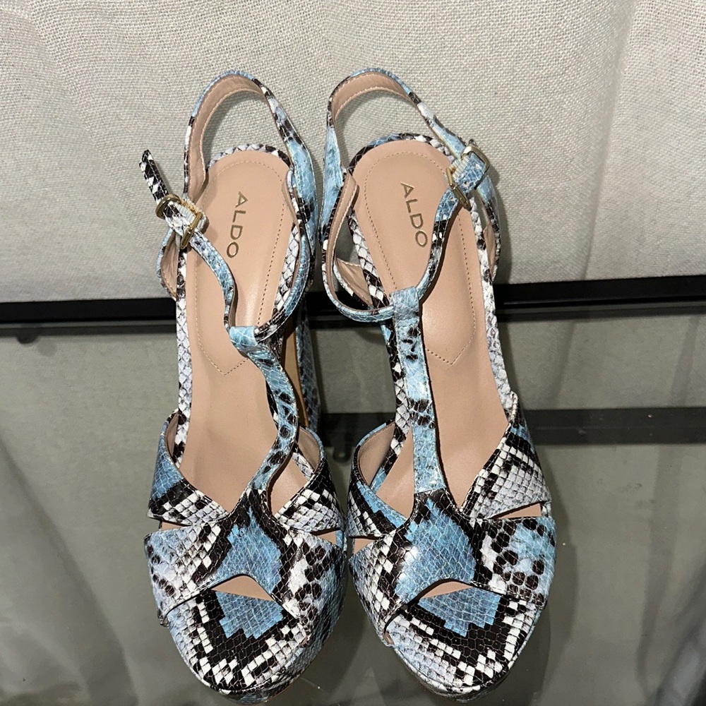 Aldo Snakeskin Patterned Blue and Black Sandals